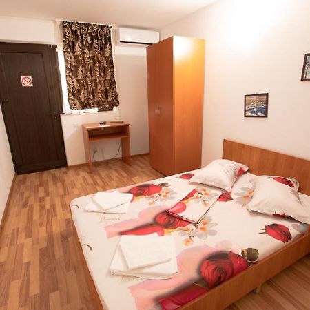 ホテル Casa Camelia ドゥボバ エクステリア 写真