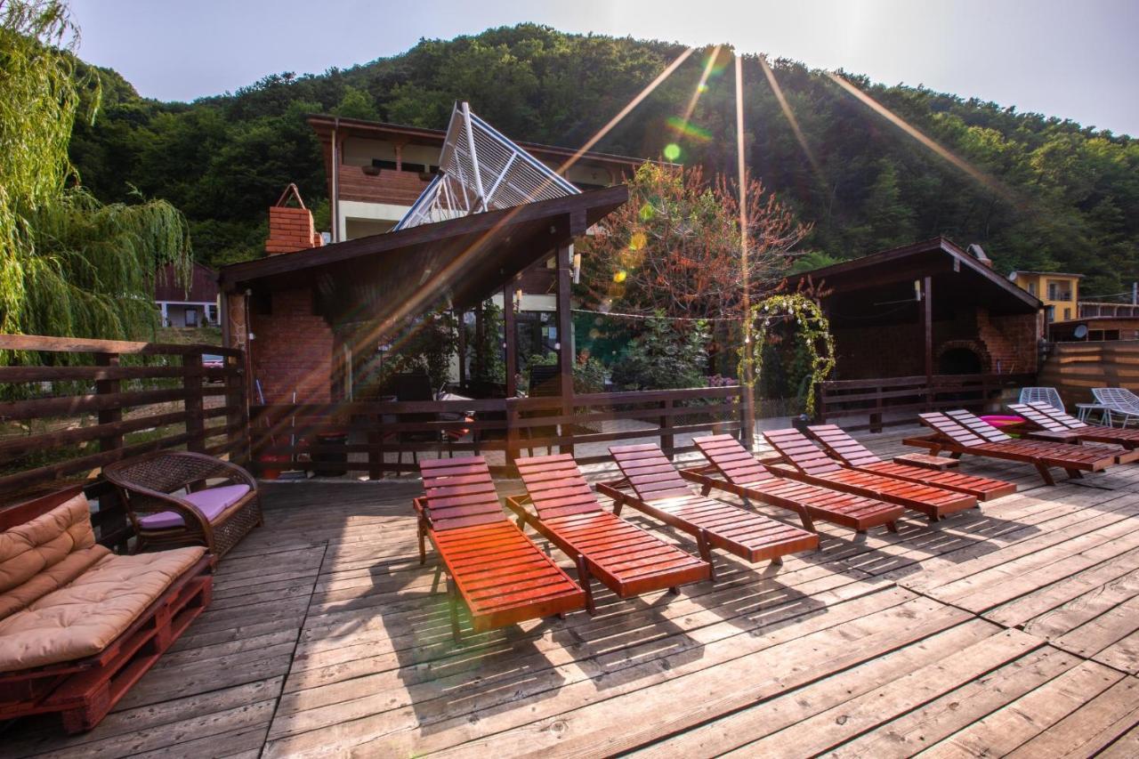 ホテル Casa Camelia ドゥボバ エクステリア 写真
